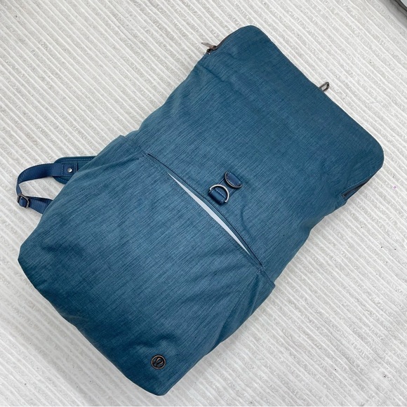 Lululemon Rise & Shine 25L Backpack - Picture 6 of 12
